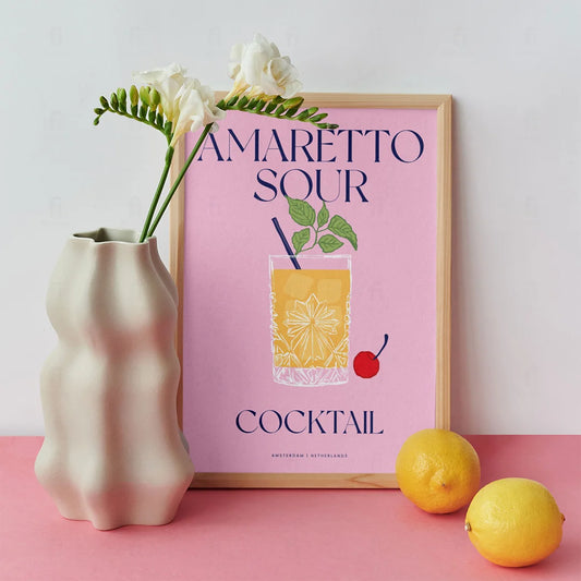 Plakat "Amaretto Sour" - Grafika z Klasycznym Koktajlem