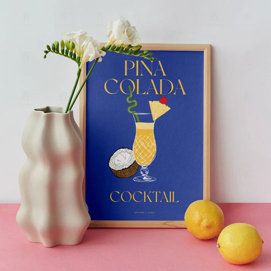 Plakat "Piña Colada" - Tropikalna Grafika z Koktajlem