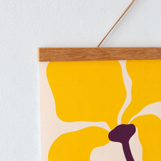 Drewniany wieszak na plakat