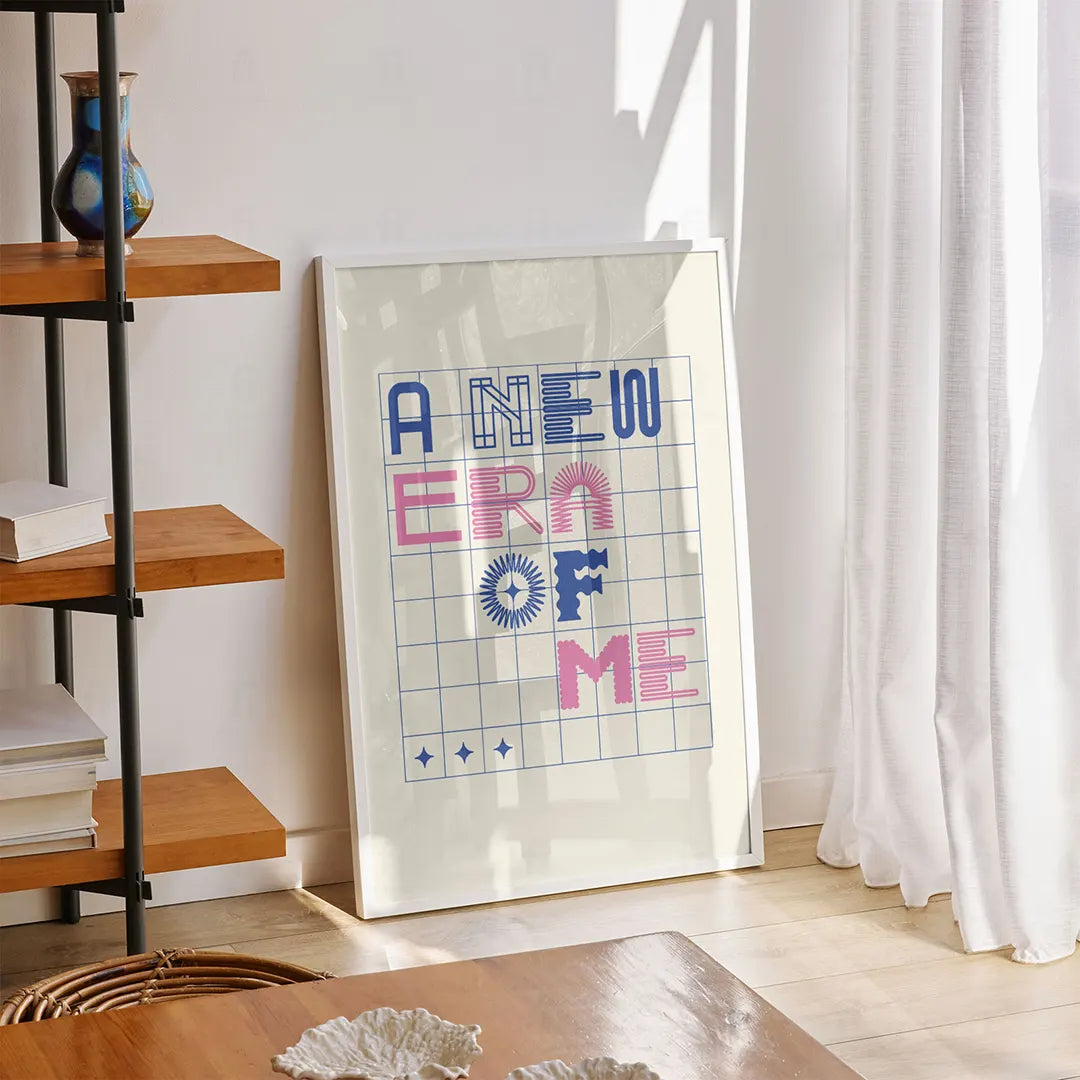 Plakat z inspirującą, kolorową grafiką z napisem "A New Era of Me".