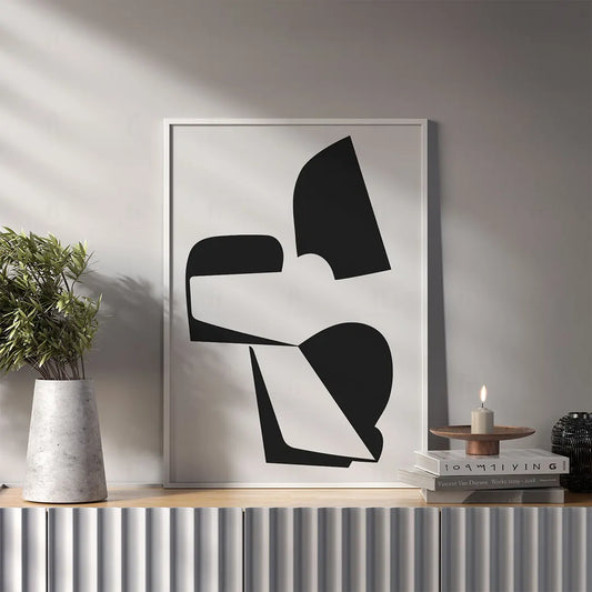 Plakat z kompozycją geometryczną wiszący w nowoczesnym Salonie