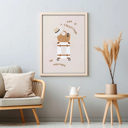 Plakat "Kolekcja Chwil" - Grafika z Cytatem i Aparatem