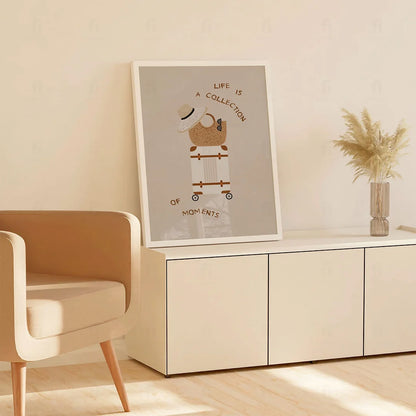 Plakat "Kolekcja Chwil" - Grafika z Cytatem i Aparatem