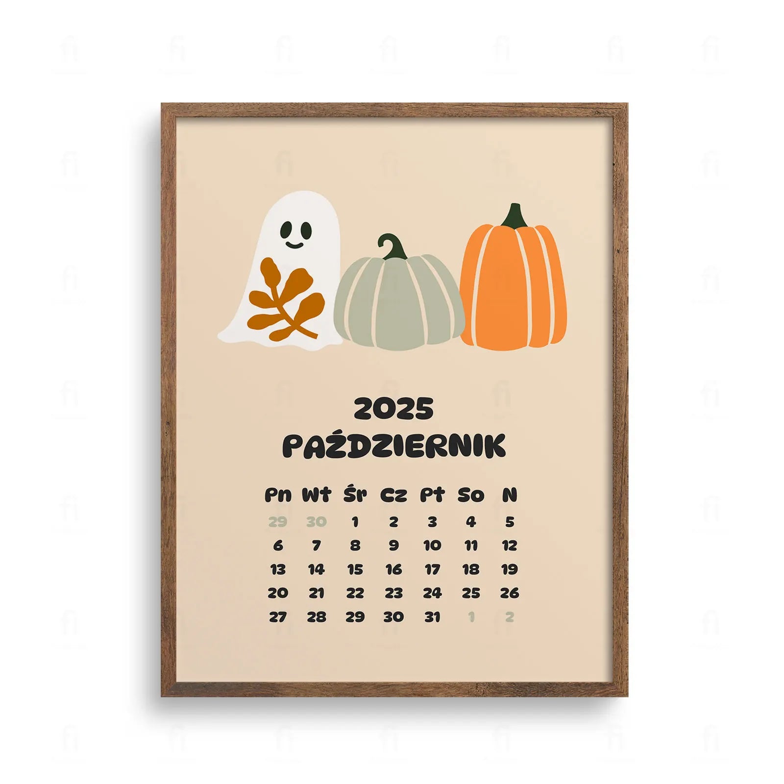 Plakat z kalendarzem na październik 2025 roku, z ilustracją uśmiechniętego duszka i dwóch dyń na górze.