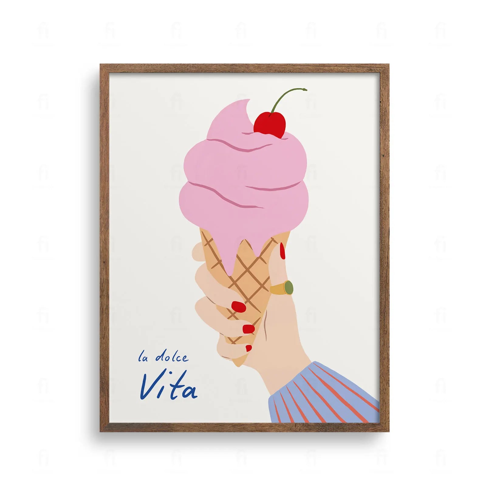 Plakat z napisem la dolce Vita. Ilustracja dłoni z czerwonymi paznokciami, trzymającej dużego różowego loda w wafelku z wisienką na górze.