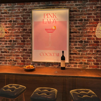 Plakat "Pink Lady" - Elegancka Grafika z Koktajlem